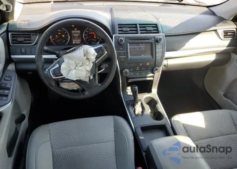 2015 Toyota Camry Le z USA, uszkodzony, nr VIN 4T1BF1FK5FU998469